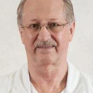 Новомосковск врач бельская. Бельский хирург. Врач мелихов. Доктор бельский псков. Бельский хирург.