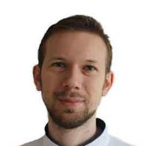 Попов Максим Васильевич